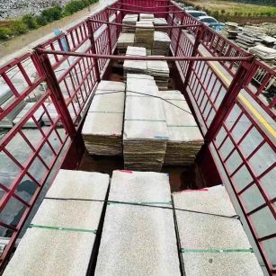 常州 黄金麻花岗岩荔枝面，光面毛板装车完成