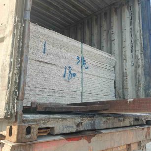 常州 芝麻白花岗岩石材3.0公分光面毛板装柜出货