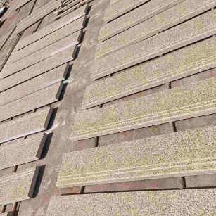 常州 黄金麻花岗岩光面楼梯踏步