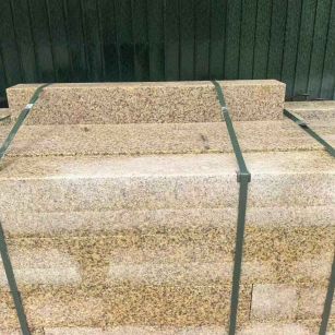 常州 黄金麻花岗岩石材机切面栏杆料半成品