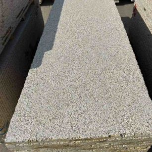 常州 黄金麻花岗岩荔枝面毛板，半成品