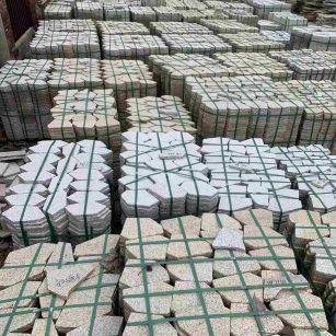 常州 黄金麻白麻花岗岩荔枝面地铺石(冰裂纹)