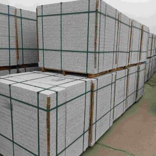 常州 白麻花岗岩石材荔枝面地铺石（300*600*50）