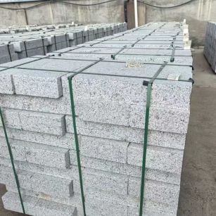 常州 白麻花岗岩路沿石，弧形路沿石，道牙石，马路牙子，界石，路缘石，平沿石，直岩石，平缘石等