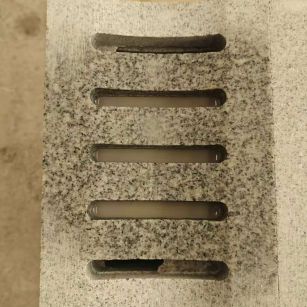 常州 芝麻白拉丝面花岗岩U型开槽排水槽