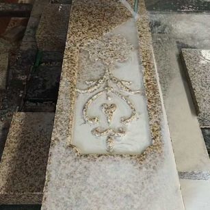 常州 黄金麻花岗岩异形加工雕刻栏杆大柱