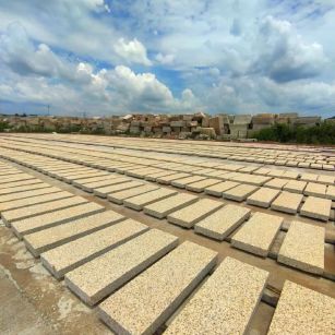 常州 黄金麻花岗岩荔枝面地铺石防护中