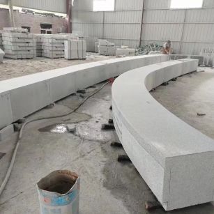 常州芝麻白花岗岩石板材 园林光面弧形坐凳