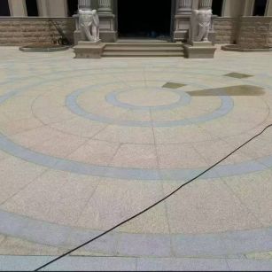 常州 黄金麻芝麻灰花岗岩石材地铺拼接效果