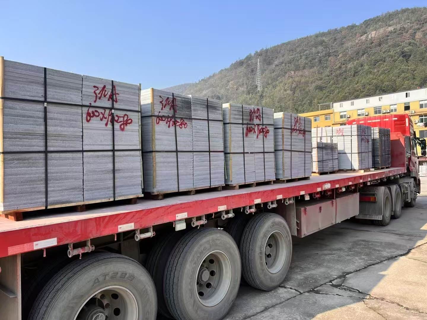 常州 芝麻灰地铺石出货日常