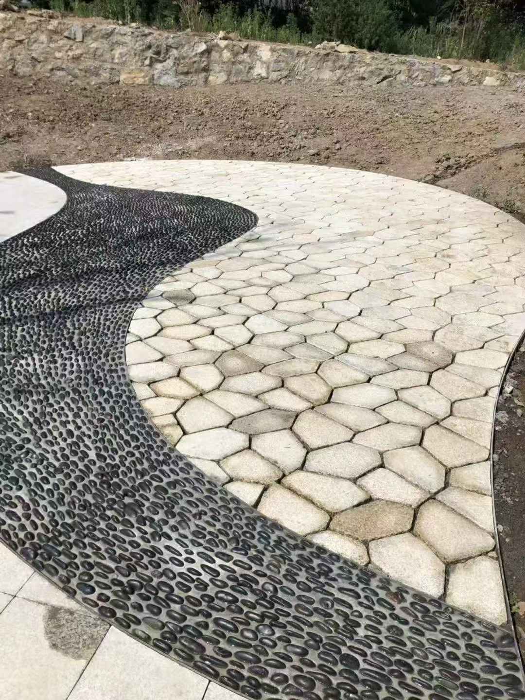 常州 黄金麻冰裂纹地铺石工地铺装案例