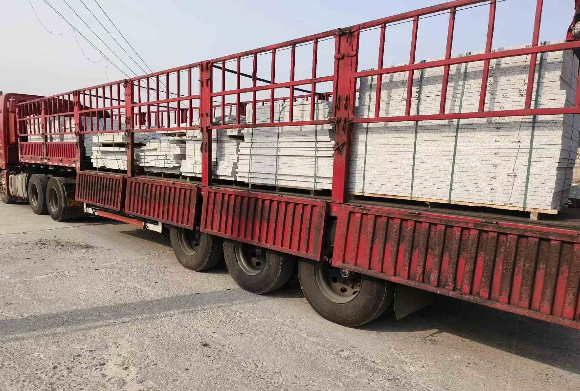 常州 白麻荔枝面外墙干挂，工厂装车日常