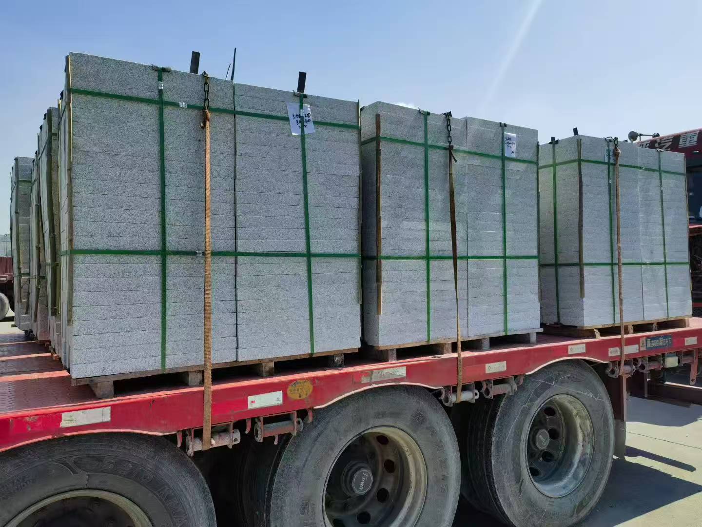 常州芝麻白花岗岩出货日常地铺石