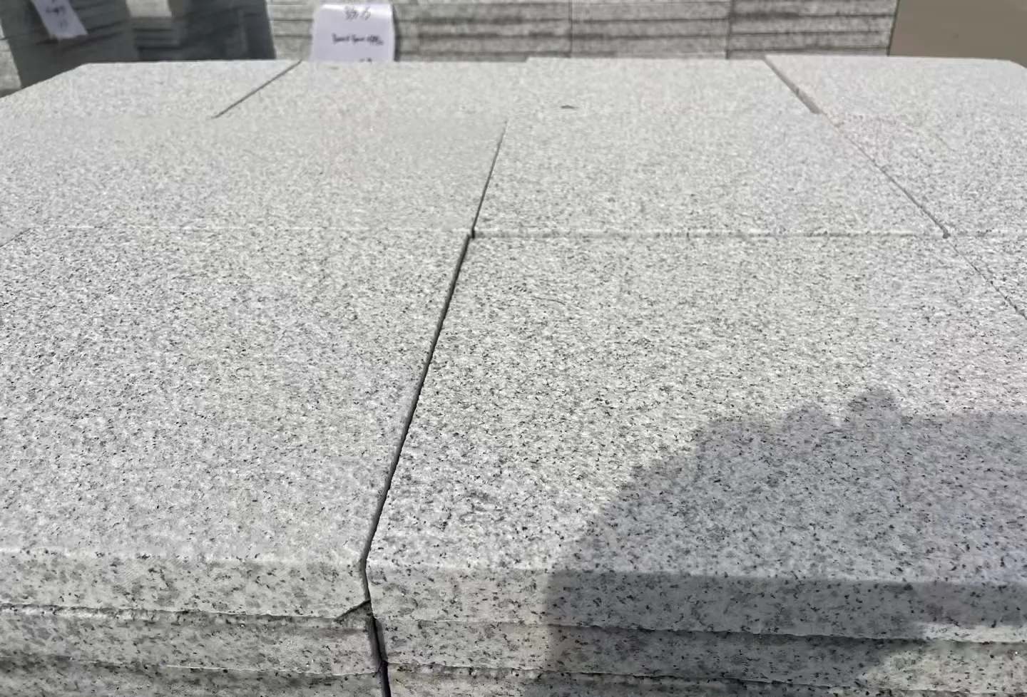 常州 白麻花岗岩石材推荐 荔枝面地铺石