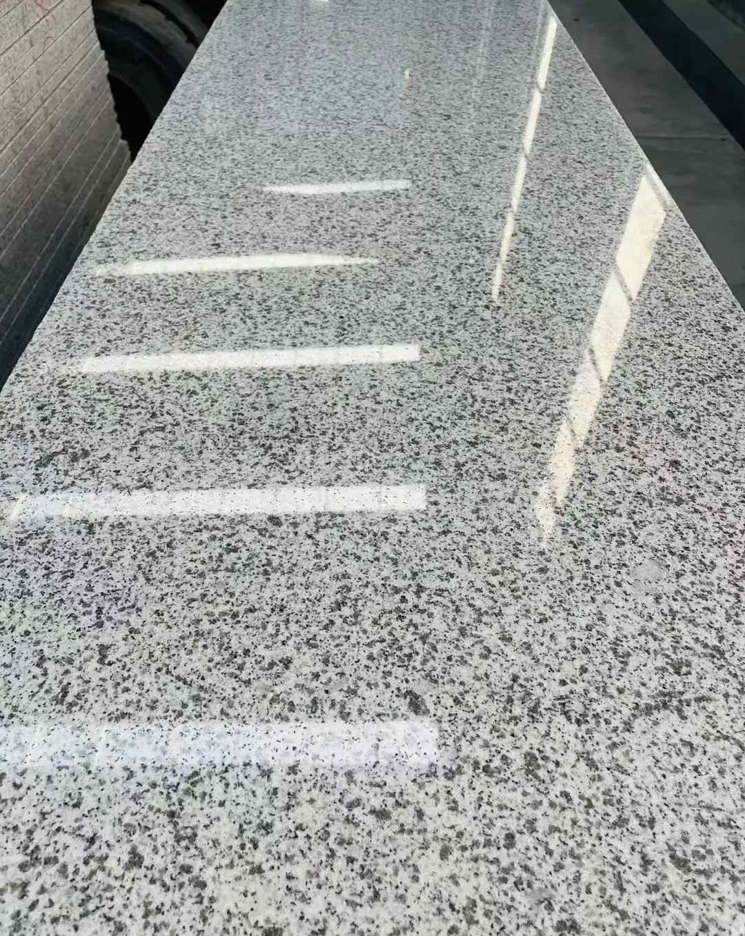 常州 白麻花岗岩光面毛板