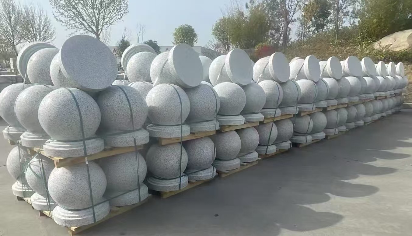 常州 白麻花岗岩石材圆球，石球，挡车球，隔离球，景观石球，风水球等
