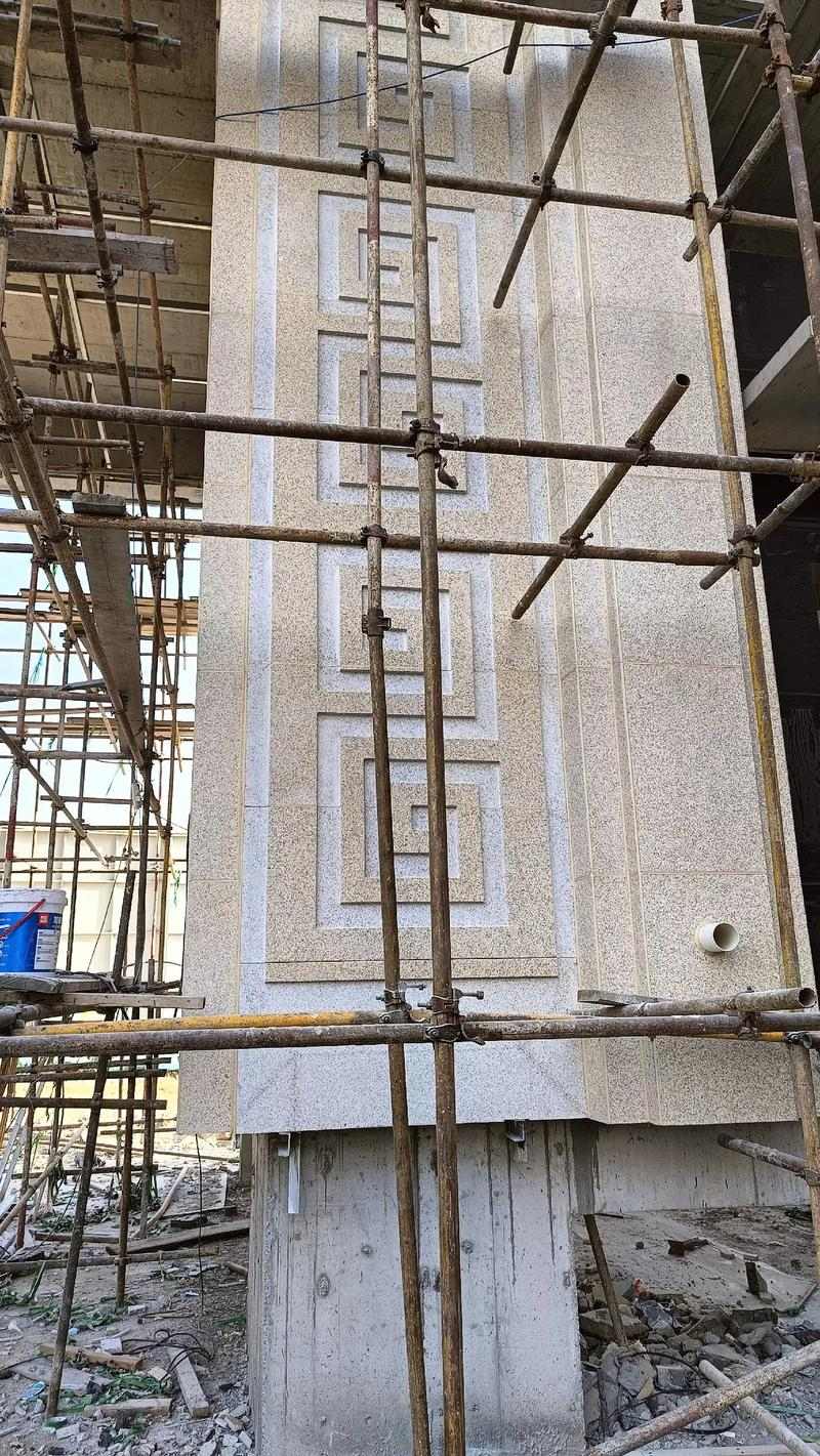 常州 黄金麻花岗岩别墅外墙干挂回纹造型效果