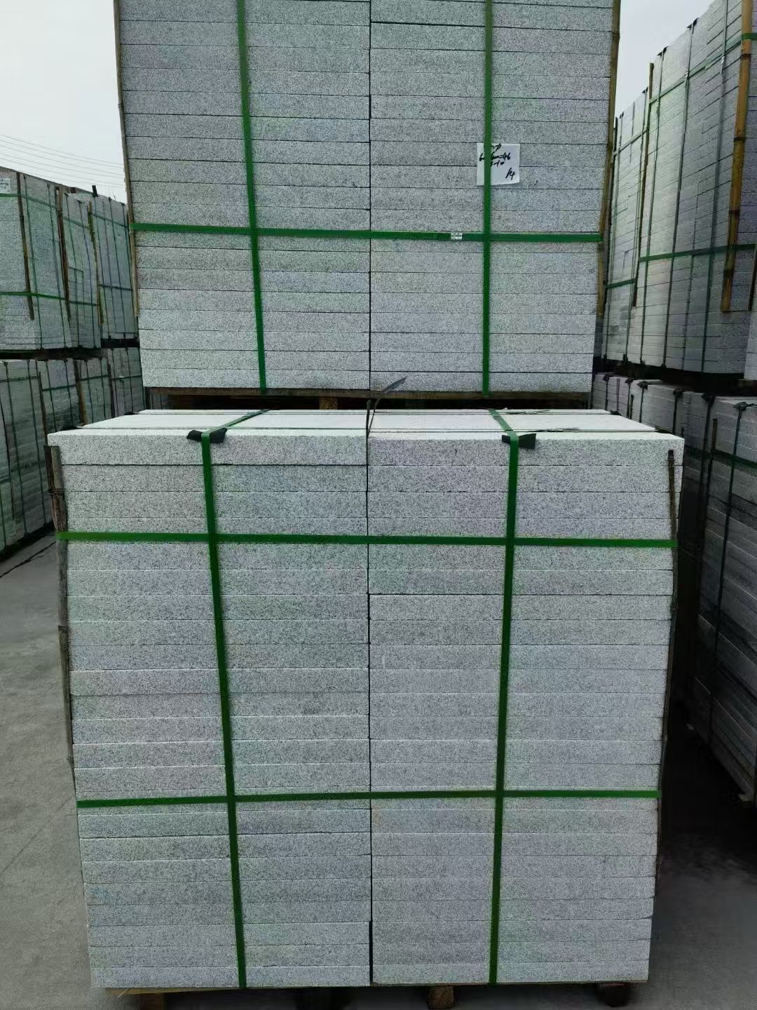 常州 芝麻白火烧，园林广场市政工程地铺石，1.8~5.0厚均有现货