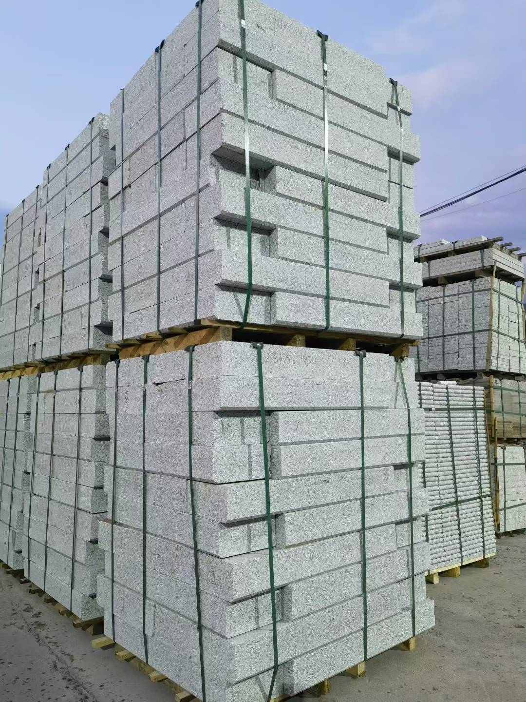 常州 芝麻白花岗岩路沿石，路缘石，路肩石，道牙，立缘石，马路牙子，街沿石，侧石等