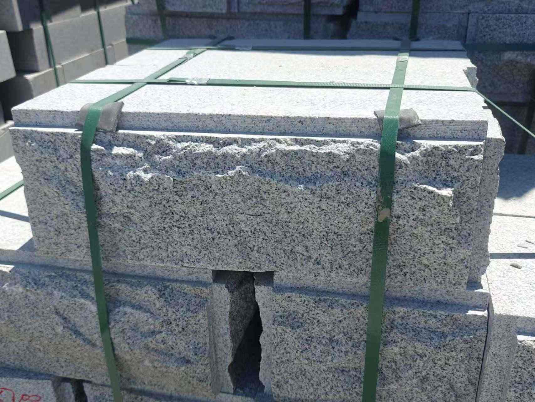 常州 芝麻白花岗岩自然面成品