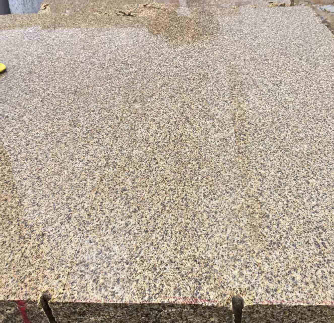 常州 黄金麻花岗岩石材方料