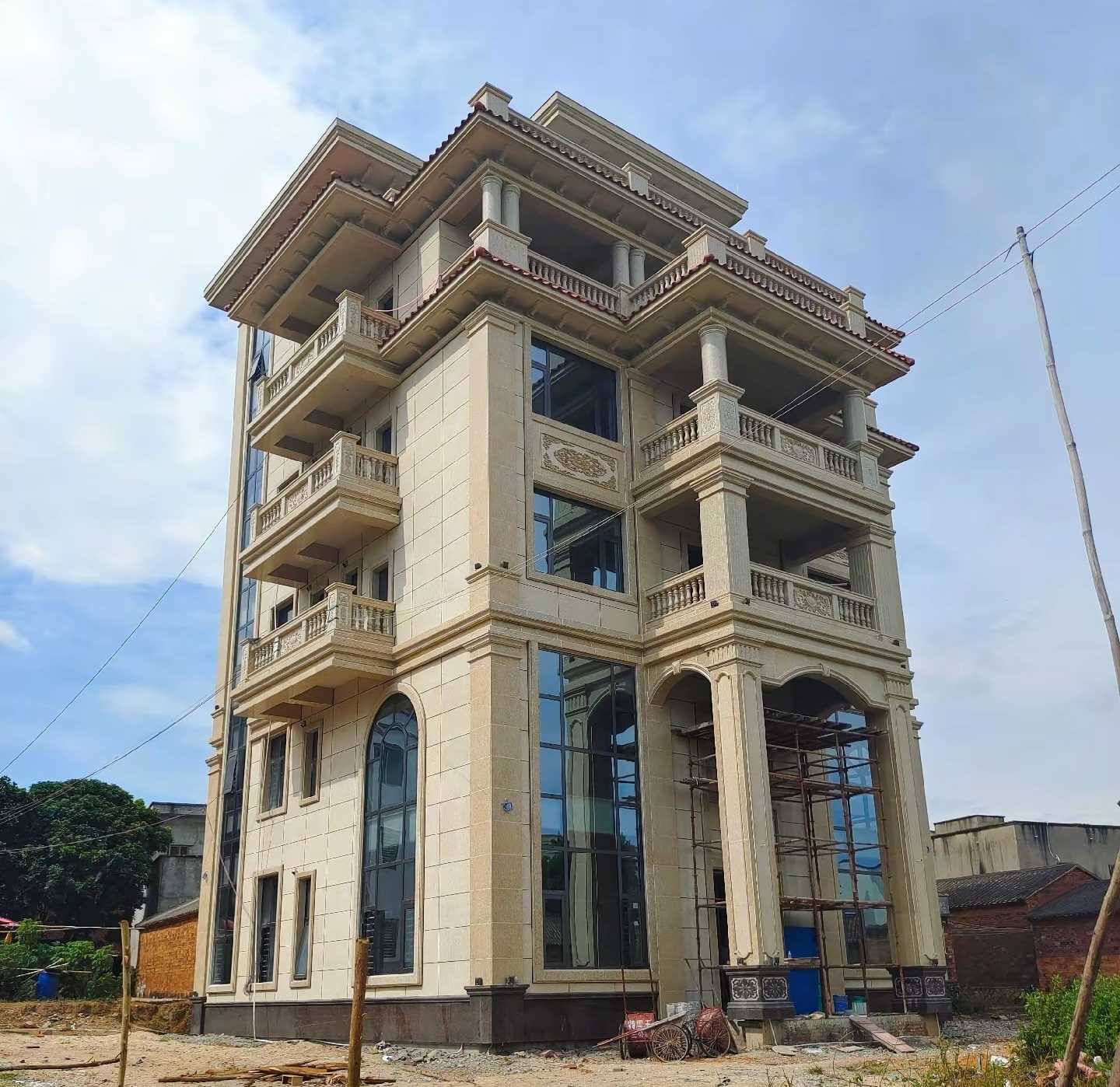 常州 黄金麻花岗岩石材别墅外墙干挂搭配（雕花栏杆花瓶柱门楼罗马柱）